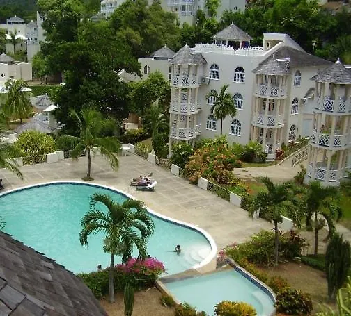 Villa #d1 Castle Wifi King Bed Jamaica